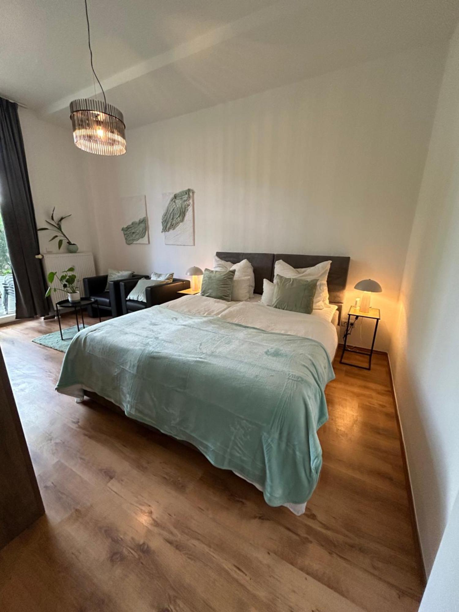 Mintara Komfort Apartment Mit Grill -Terrasse, Sky Und Parkplatz Magdeburg Exterior foto