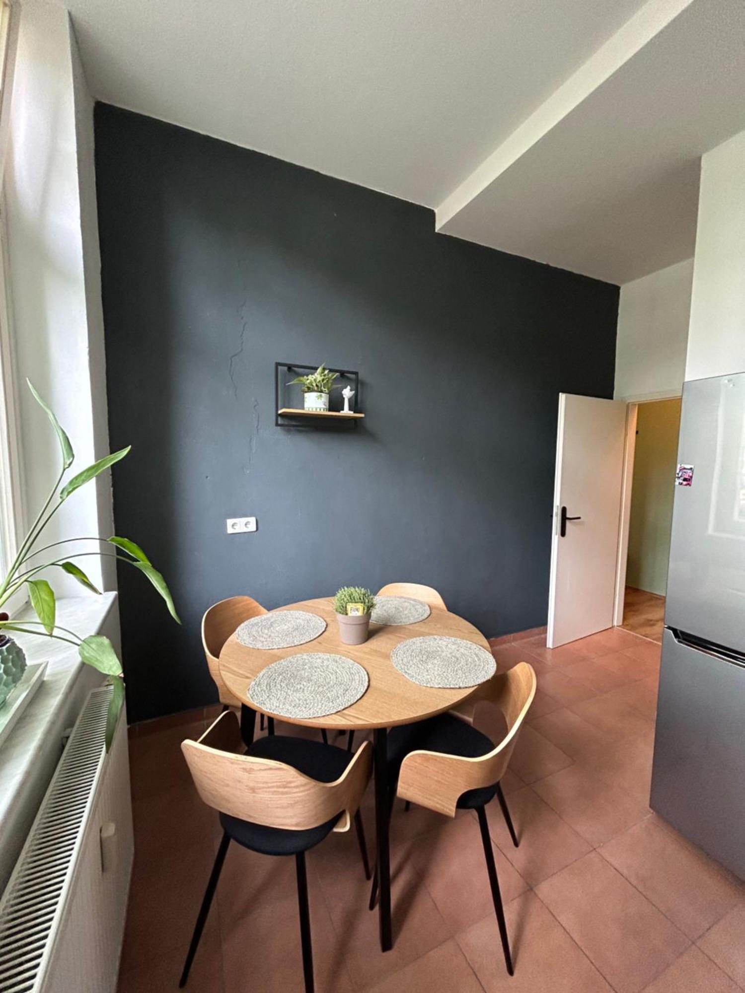 Mintara Komfort Apartment Mit Grill -Terrasse, Sky Und Parkplatz Magdeburg Exterior foto